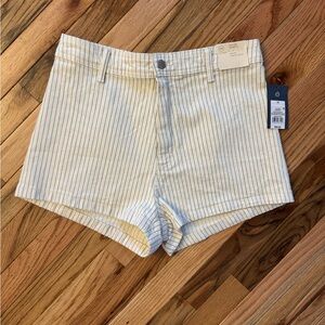 Universal Thread Woman Cream Stripe HighRise Sailor Denim Short 2.5 Inseam Sz 10